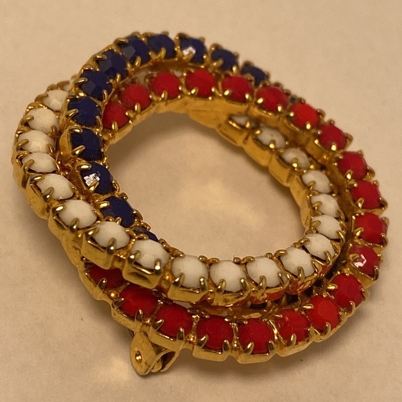 Vintage BROOCH red white and blue 
rhinestone gold Eternity stacked wreath PIN - Picture 15 of 15